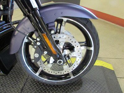 2025 Harley-Davidson FLHX - Street Glide - Photo 13