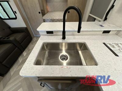 2025 Ember RV E-Series - Photo 14