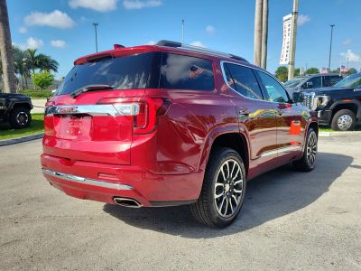 2020 GMC Acadia — detail view