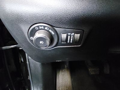 2022 Jeep Compass - Photo 13