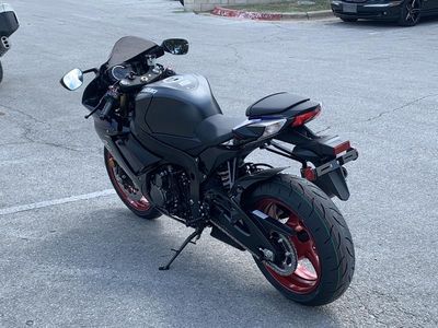 2026 Suzuki GSX-R750 — interior view