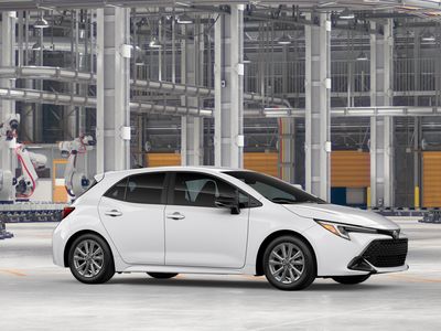 2026 Toyota Corolla Hatchback - Photo 15