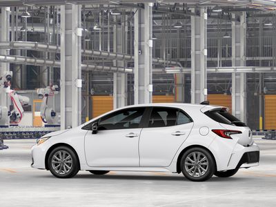 2026 Toyota Corolla Hatchback - Photo 7