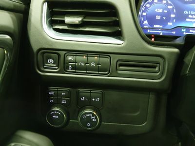 2024 Chevrolet Suburban - Photo 13