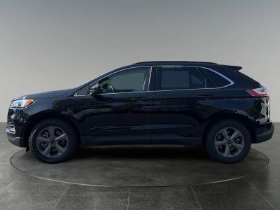 2022 Ford Edge — detail view