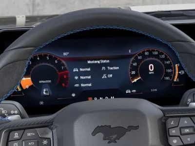 2026 Ford Mustang - Photo 13