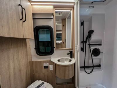 2026 Leisure Travel Vans UNITY - Photo 16