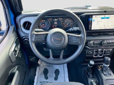 2026 Jeep Wrangler — photo 19 view