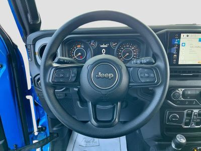 2026 Jeep Wrangler — photo 11 view