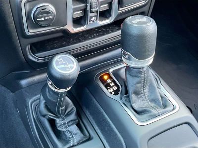 2026 Jeep Wrangler — photo 16 view