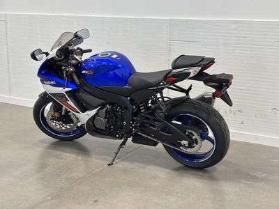 2026 Suzuki GSX-R750 - Photo 9