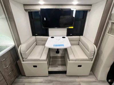 2026 Thor Motor Coach DELANO — photo 7 view