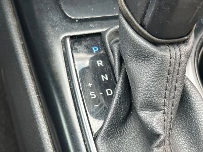 2020 Toyota Camry - Photo 12