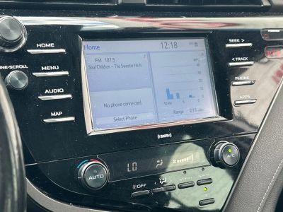2020 Toyota Camry - Photo 11