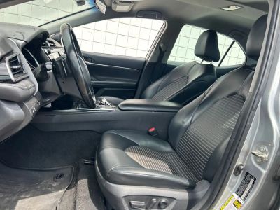 2020 Toyota Camry - Photo 3