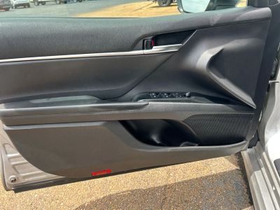 2020 Toyota Camry - Photo 6