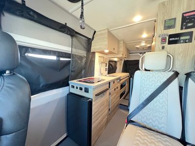2026 Winnebago SOLIS - Photo 8