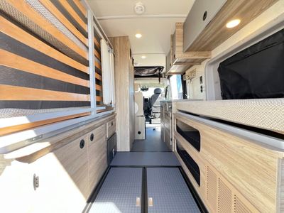 2026 Winnebago SOLIS - Photo 4