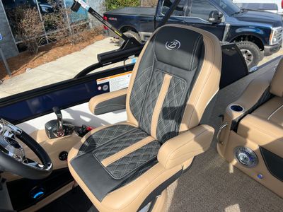 2026 Barletta Lusso L25UC - Photo 18