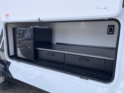 2024 Brinkley Model Z - Photo 36