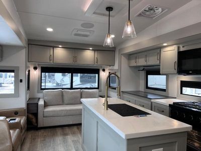 2024 Brinkley Model Z - Photo 8