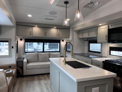 2024 Brinkley Model Z - Photo 9