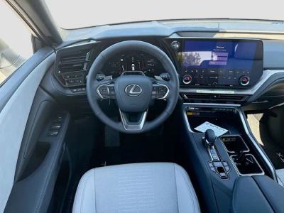 2026 Lexus TX — photo 18 view
