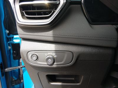 2025 Chevrolet Trailblazer — photo 12 view