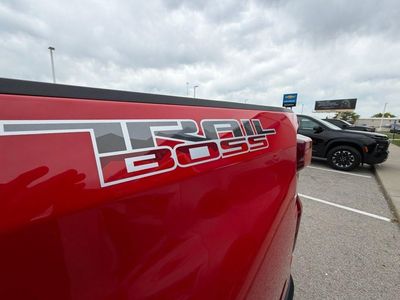 2019 Chevrolet Silverado 1500 — photo 12 view
