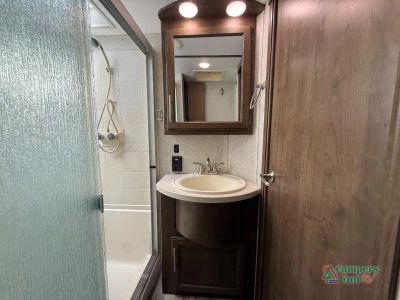 2019 Keystone RV Cougar — photo 29 view