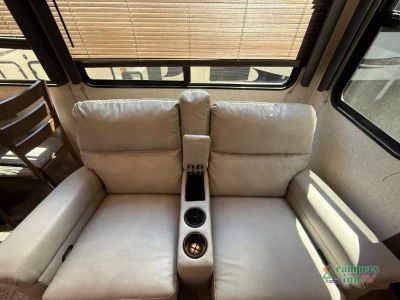 2019 Keystone RV Cougar — photo 22 view