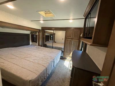 2019 Keystone RV Cougar — photo 31 view