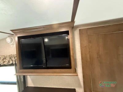 2019 Keystone RV Cougar — photo 38 view
