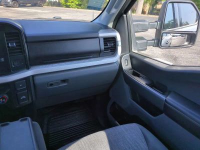 2025 Ford F-250SD — photo 17 view