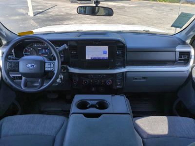 2025 Ford F-250SD — photo 15 view