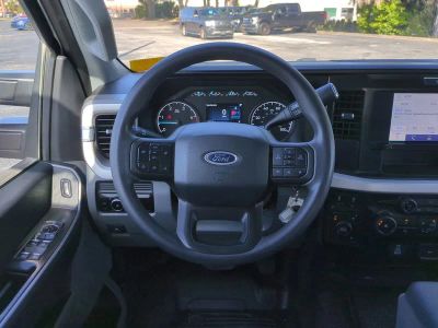 2025 Ford F-250SD — photo 16 view