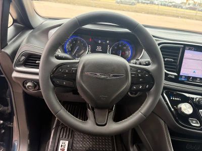 2025 Chrysler Pacifica - Photo 19