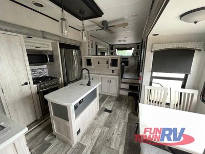2022 Forest River RV Sandpiper Luxury - Photo 7