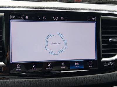 2024 Chrysler Pacifica — photo 24 view