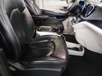 2024 Chrysler Pacifica — photo 20 view