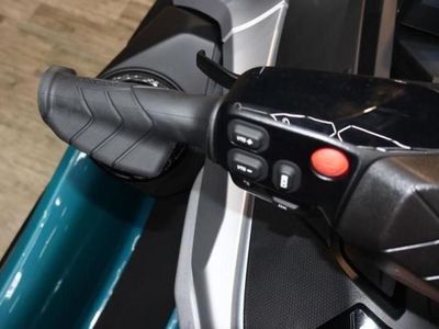 2026 Sea-Doo GTX Limited 325 Teal Metallic - Photo 13