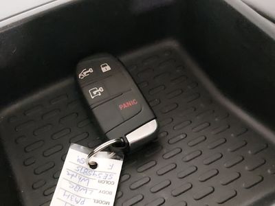 2025 Ram ProMaster Cargo Van — photo 15 view