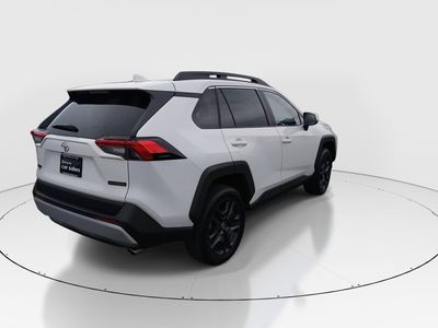 2024 Toyota RAV4 - Photo 7