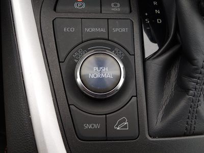 2024 Toyota RAV4 - Photo 17