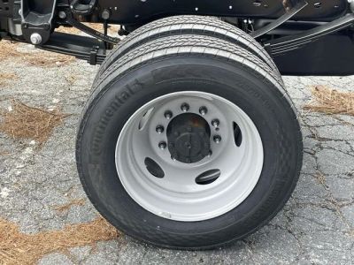 2026 Ford F-450SD - Photo 8