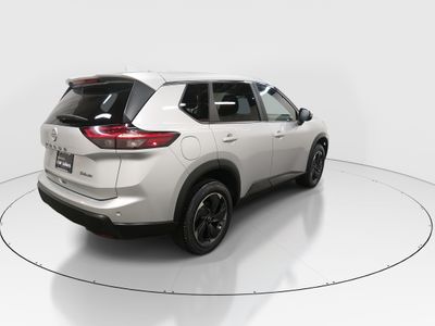 2024 Nissan Rogue — photo 7 view