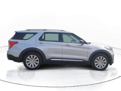 2022 Ford Explorer — interior view