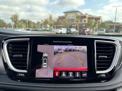 2026 Chrysler Pacifica — photo 24 view