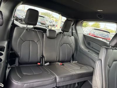2026 Chrysler Pacifica — photo 26 view