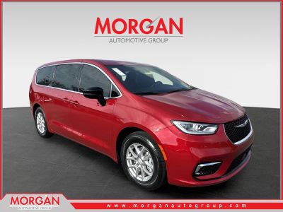 2026 Chrysler Pacifica Select in Red — front three-quarter view